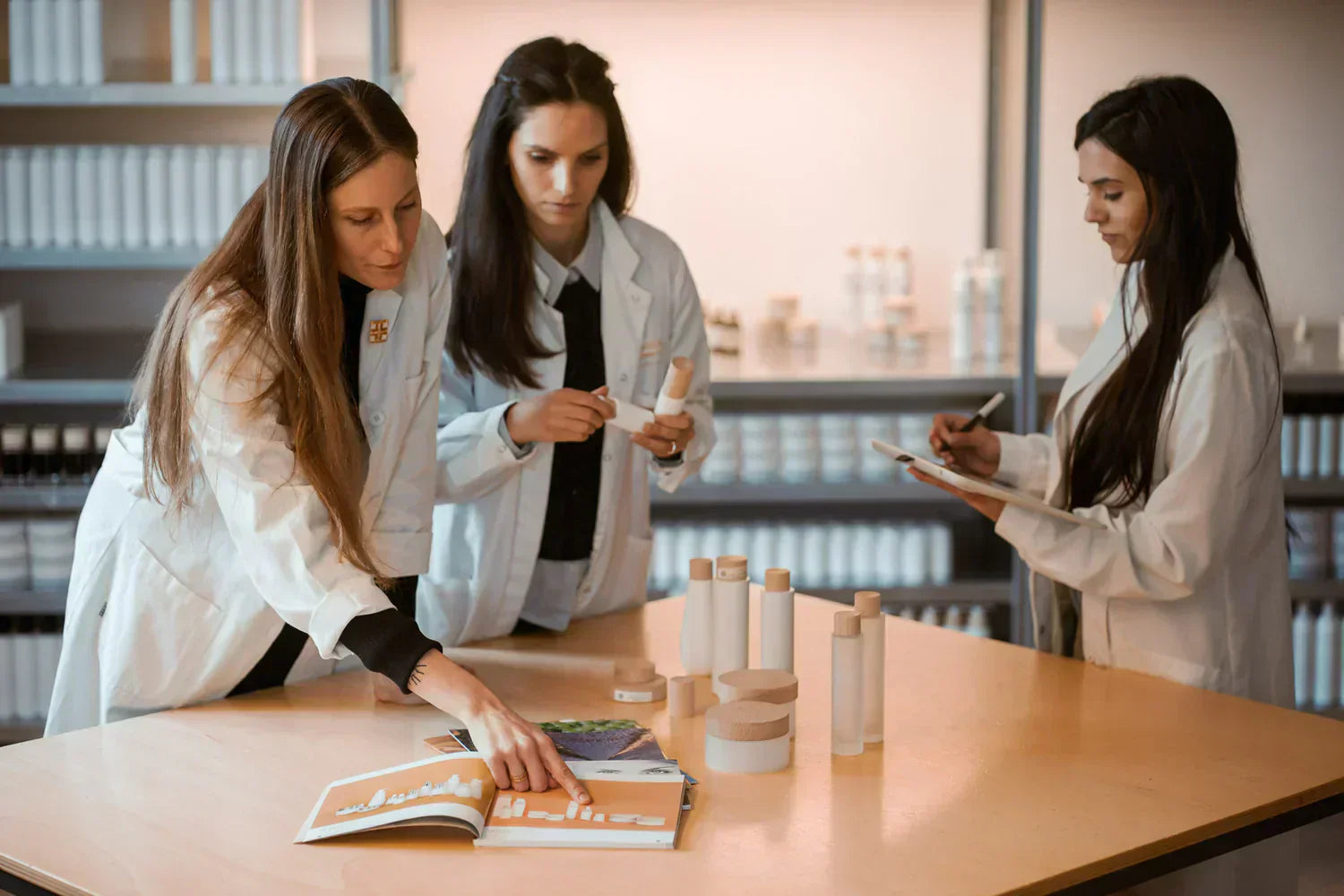 PRODUZIONE CREME IN PRIVATE LABEL: QUALITÀ E PERSONALIZZAZIONE PER IL TUO BUSINESS
